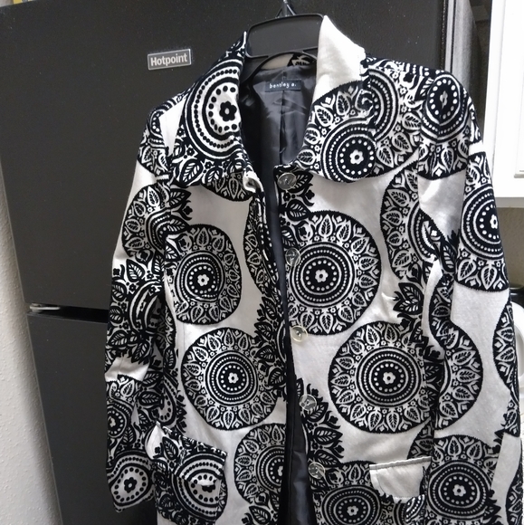 Jacket - Picture 2 of 7